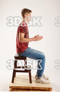 Sitting reference of Erik 0013